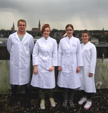 Auszubildende im Institut für Bedarfsgegenstände Lüneburg: (v.l.) Finn Tatge, Leonie Bath, Jacqueline Stehn, Pia Bockelmann