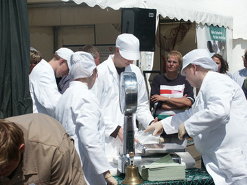 Verpackung des ersteigerten Fisches